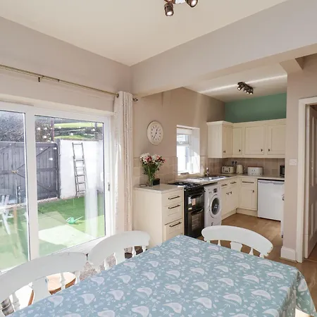 43 Springvale