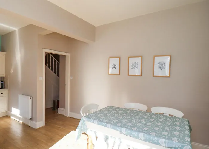 43 Springvale * 惠特比